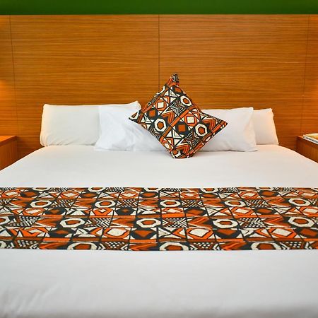 Palm Club Hotel Abidjan Exterior photo