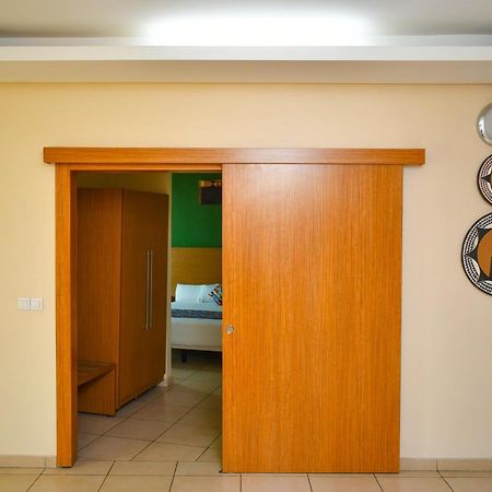 Palm Club Hotel Abidjan Exterior photo
